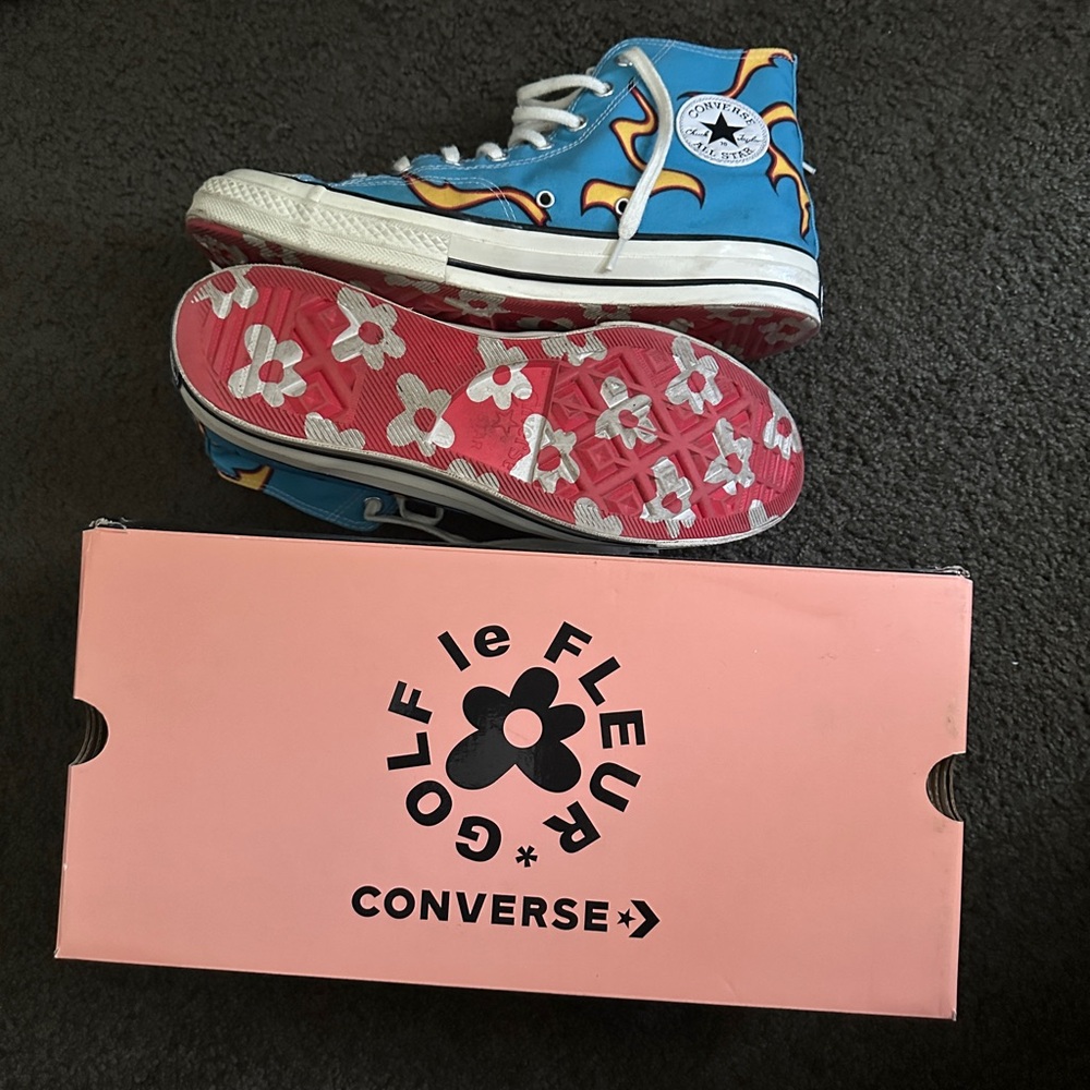 Golf le Fleur Converse Chuck Taylor Blue with flame and red bottom white flowers